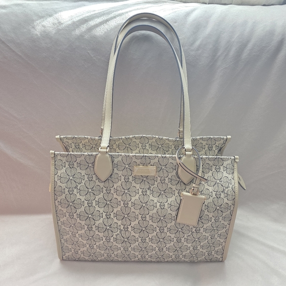 kate spade Handbags - Kate Spade Black and Cream Tote